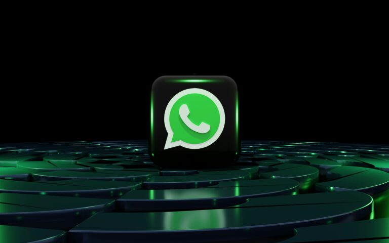 track whatsapp location